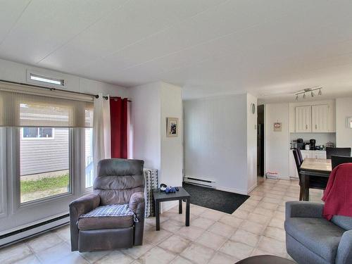 Vue d'ensemble - 98  - 102 Rue Dorion, Val-D'Or, QC - Indoor Photo Showing Living Room