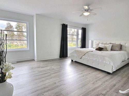 Living room - 34 Ch. Crouch, Val-Des-Monts, QC - Indoor Photo Showing Bedroom