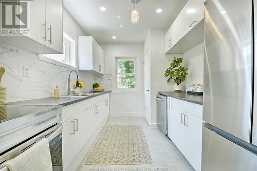 471 Rosedale Avenue, Windsor, ON - Indoor Photo Showing Kitchen