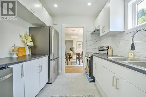 471 Rosedale Avenue, Windsor, ON - Indoor Photo Showing Kitchen With Upgraded Kitchen