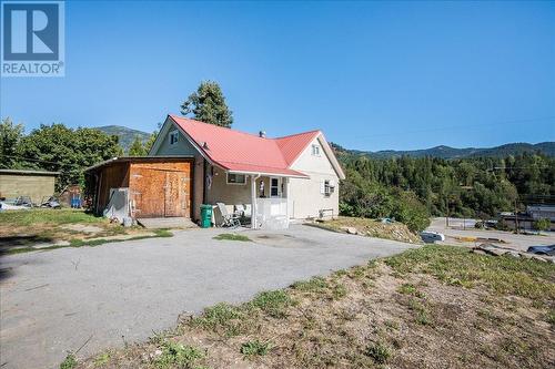 1955 Eastview  Street, Fruitvale, BC - Outdoor