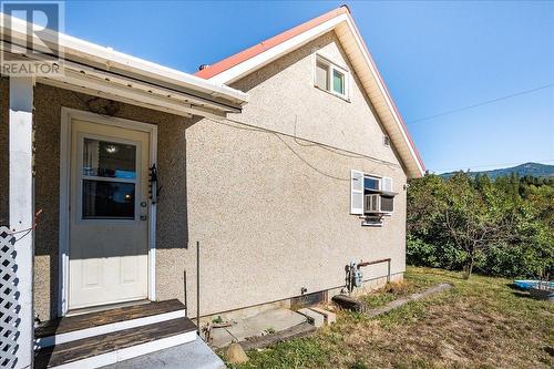 1955 Eastview  Street, Fruitvale, BC - Outdoor With Exterior