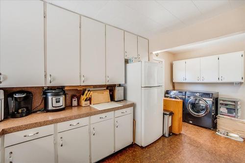 1955 Eastview Street, Fruitvale, BC - Indoor Photo Showing Laundry Room