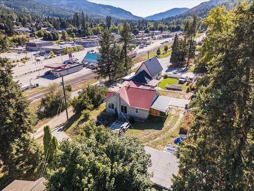 1955 Eastview Street, Fruitvale, BC - Outdoor With View