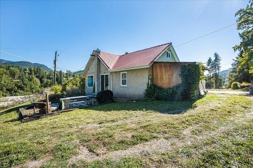 1955 Eastview Street, Fruitvale, BC - Outdoor