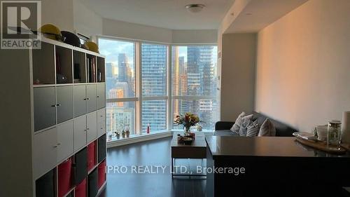 3716 - 386 Yonge Street, Toronto, ON - Indoor