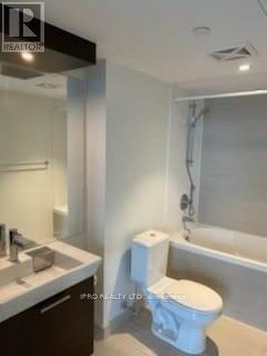 3716 - 386 Yonge Street, Toronto, ON - Indoor Photo Showing Bathroom