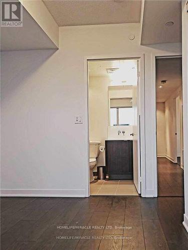 5204 - 88 Harbour Street, Toronto (Waterfront Communities), ON - Indoor Photo Showing Other Room