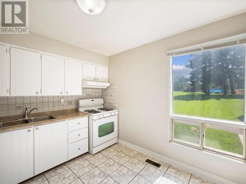 49 - 3665 Flamewood Drive, Mississauga (Applewood), ON - Indoor Photo Showing Kitchen With Double Sink