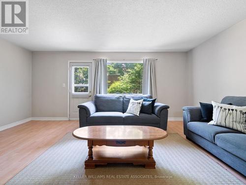 49 - 3665 Flamewood Drive, Mississauga (Applewood), ON - Indoor Photo Showing Living Room