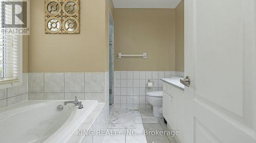 25 Redcastle Street, Brampton (Fletcher'S Meadow), ON - Indoor Photo Showing Bathroom