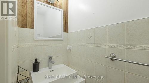 25 Redcastle Street, Brampton (Fletcher'S Meadow), ON -  Photo Showing Bathroom