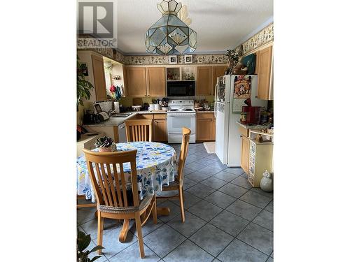 3611 Cottonwood Crescent, Terrace, BC - Indoor Photo Showing Dining Room