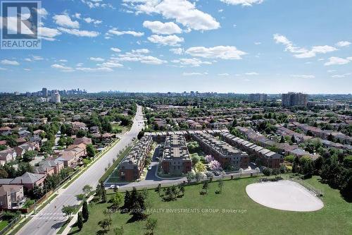 67 - 300 Atkinson Avenue, Vaughan (Uplands), ON - Outdoor With View