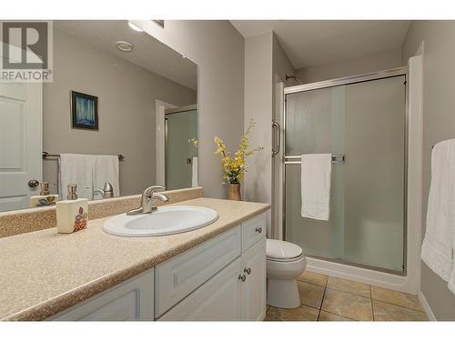 1967 Underhill Street Unit# 602, Kelowna, BC - Indoor Photo Showing Bathroom