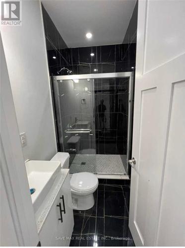 275 Hinton Terrace, Milton, ON - Indoor Photo Showing Bathroom