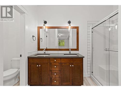 511 Yates Road Unit# 216, Kelowna, BC - Indoor Photo Showing Bathroom