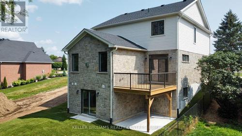 694 17Th Street Crescent, Hanover, ON - Outdoor With Exterior