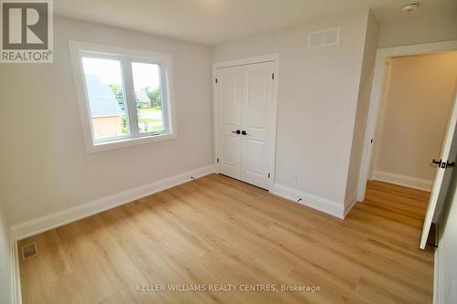 694 17Th Street Crescent, Hanover, ON - Indoor Photo Showing Other Room