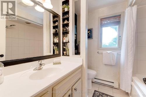 124 Ulster Drive, Oakville, ON - Indoor Photo Showing Bathroom