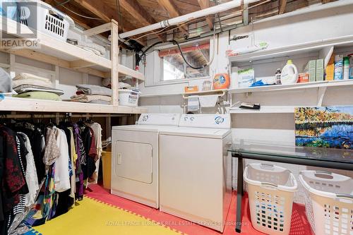 124 Ulster Drive, Oakville, ON - Indoor Photo Showing Laundry Room