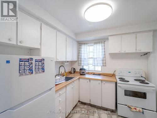 24 - 286 Westcourt Place, Waterloo, ON - Indoor Photo Showing Kitchen