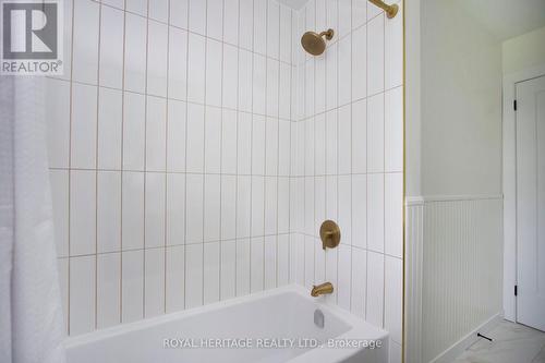 689 Cedarvale Crescent, Smith-Ennismore-Lakefield, ON - Indoor Photo Showing Bathroom