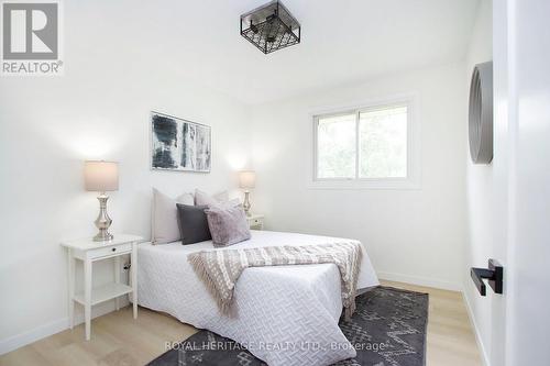 689 Cedarvale Crescent, Smith-Ennismore-Lakefield, ON - Indoor Photo Showing Bedroom