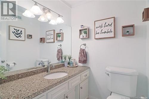 11 Deerwood Drive, Fredericton, NB - Indoor Photo Showing Bathroom