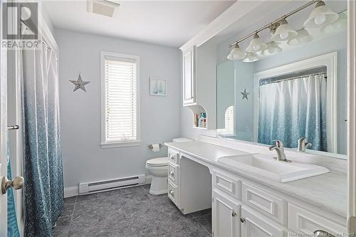 11 Deerwood Drive, Fredericton, NB - Indoor Photo Showing Bathroom