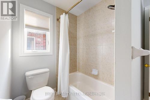 7447 Saint Barbara Boulevard, Mississauga (Meadowvale Village), ON - Indoor Photo Showing Bathroom