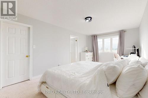 7447 Saint Barbara Boulevard, Mississauga (Meadowvale Village), ON - Indoor Photo Showing Bedroom