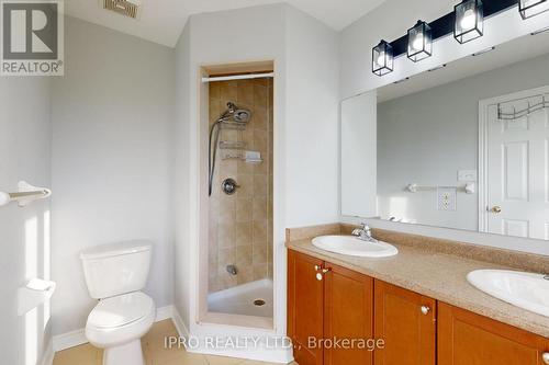 7447 Saint Barbara Boulevard, Mississauga, ON - Indoor Photo Showing Bathroom