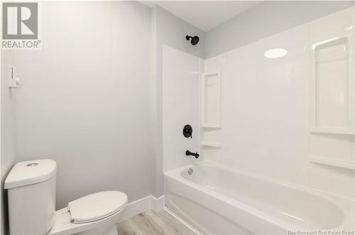 5 Russell Street, Petitcodiac, NB - Indoor Photo Showing Bathroom