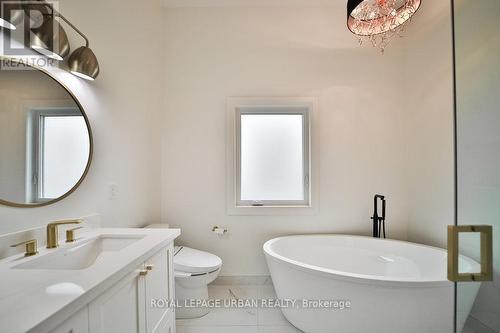 423 Friendship Avenue, Toronto (Rouge), ON - Indoor Photo Showing Bathroom