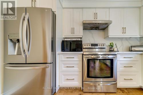 48 River Oaks Boulevard E, Oakville, ON - Indoor Photo Showing Kitchen