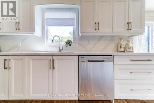 48 River Oaks Boulevard E, Oakville, ON - Indoor Photo Showing Kitchen