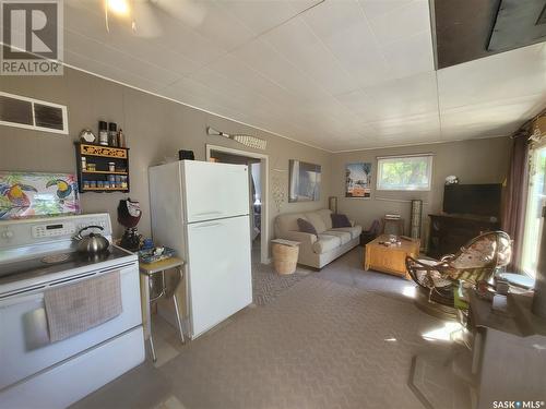 515 Water Street, Saskatchewan Beach, SK - Indoor Photo Showing Kitchen