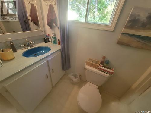 515 Water Street, Saskatchewan Beach, SK - Indoor Photo Showing Bathroom