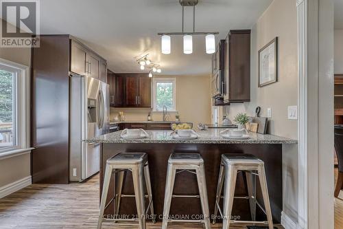 54 Regent Street, St. Thomas, ON - Indoor Photo Showing Kitchen With Upgraded Kitchen