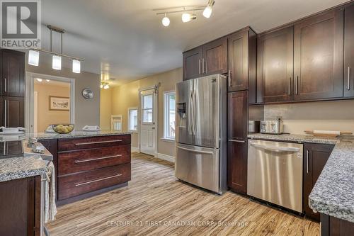 54 Regent Street, St. Thomas, ON - Indoor Photo Showing Kitchen With Stainless Steel Kitchen