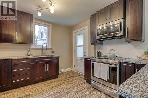 54 Regent Street, St. Thomas, ON - Indoor Photo Showing Kitchen With Stainless Steel Kitchen With Upgraded Kitchen