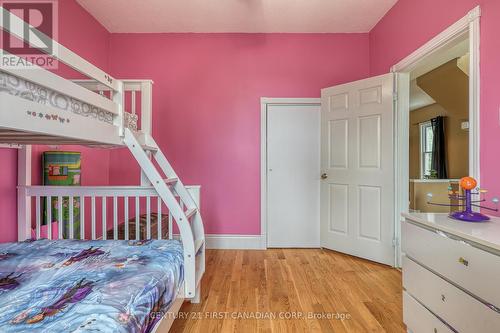 54 Regent Street, St. Thomas, ON - Indoor Photo Showing Bedroom