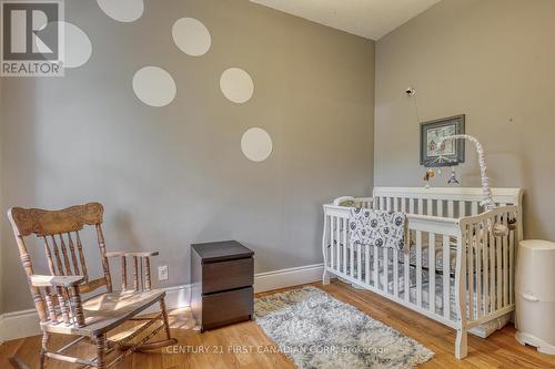 54 Regent Street, St. Thomas, ON - Indoor Photo Showing Bedroom