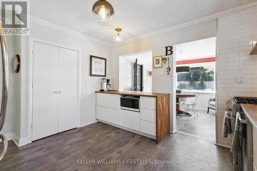 77 Broadway Avenue, London, ON - Indoor Photo Showing Kitchen