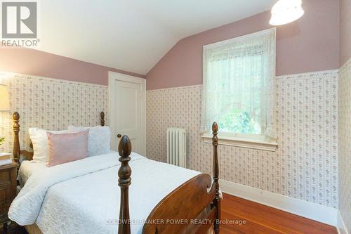 1204 Justamere Road, London, ON - Indoor Photo Showing Bedroom