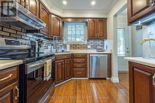 30 Caldwell Street, St. Thomas, ON - Indoor Photo Showing Kitchen