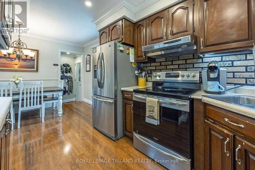 30 Caldwell Street, St. Thomas, ON - Indoor Photo Showing Kitchen