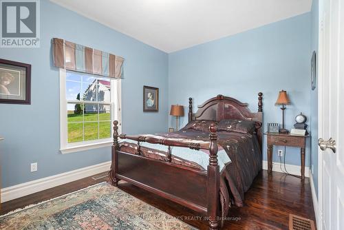 542 Lily Lake Road, Smith-Ennismore-Lakefield, ON - Indoor Photo Showing Bedroom