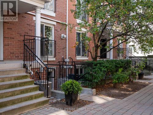 925 - 16 Laidlaw Street, Toronto (South Parkdale), ON - Outdoor